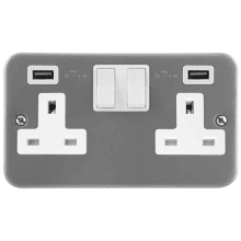 Click CL780 Switched Socket 2G 13A & USB