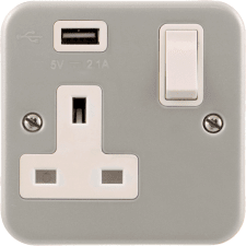 Socket Outlet 13A inc USB - Metalclad